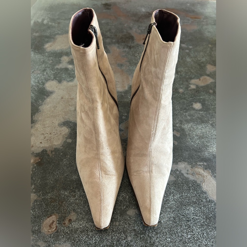Coach suede boot with kitten heel size 81/2